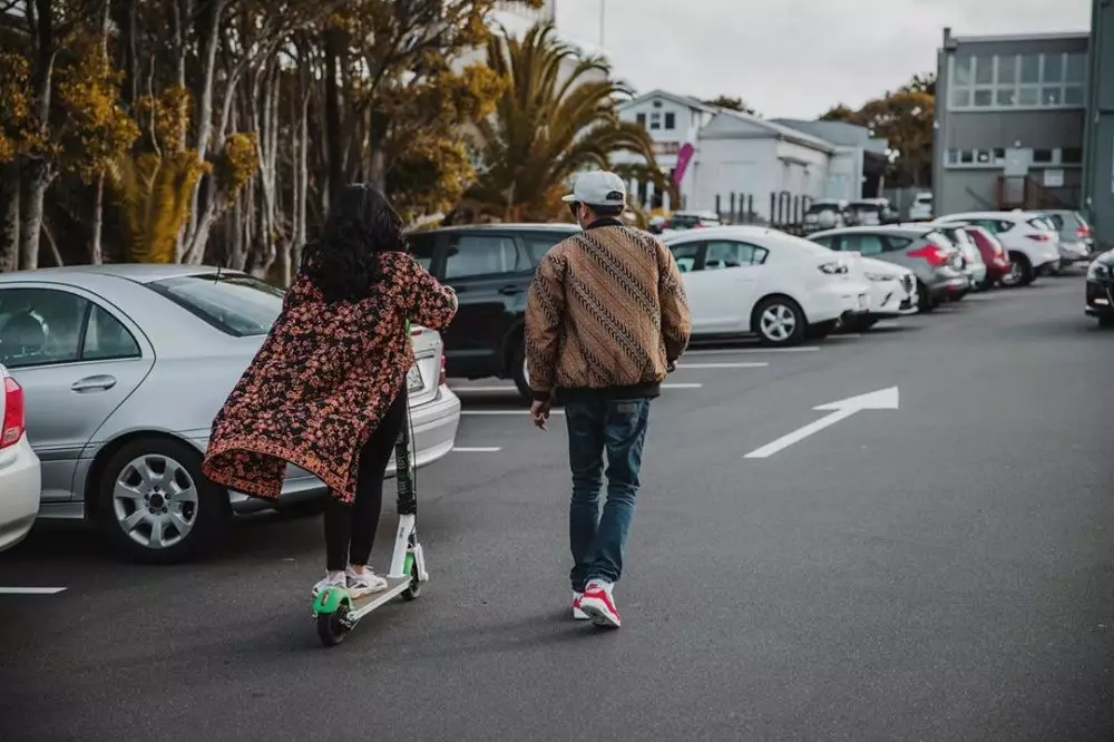 kenangan mutia glen skuter © 2020 brilio.net