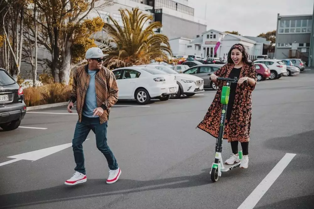 kenangan mutia glen skuter © 2020 brilio.net