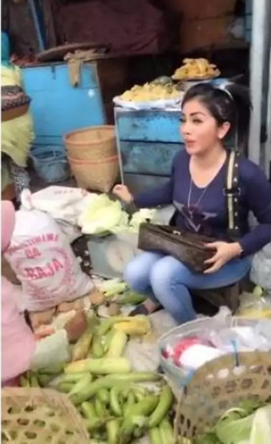 potret pedagang mirip penyanyi berbagai sumber