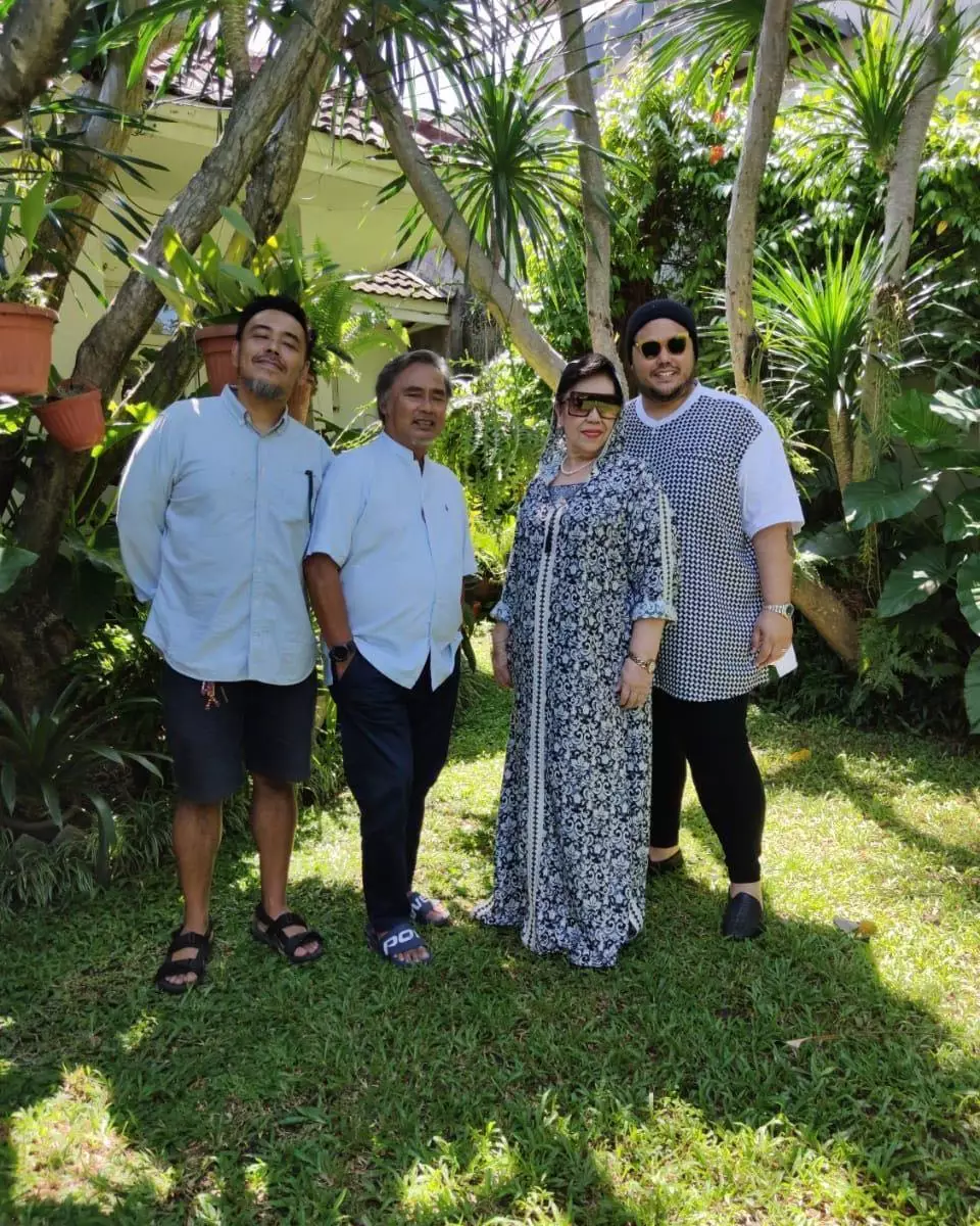 kenangan Ivan Gunawan dan ayah © 2020 brilio.net Instagram/@bam_fasdip