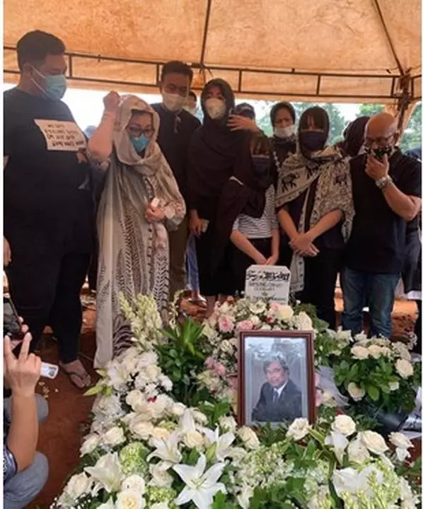 Ketegaran Ivan Gunawan © 2020 brilio.net Ketegaran Ivan Gunawan © 2020 brilio.net