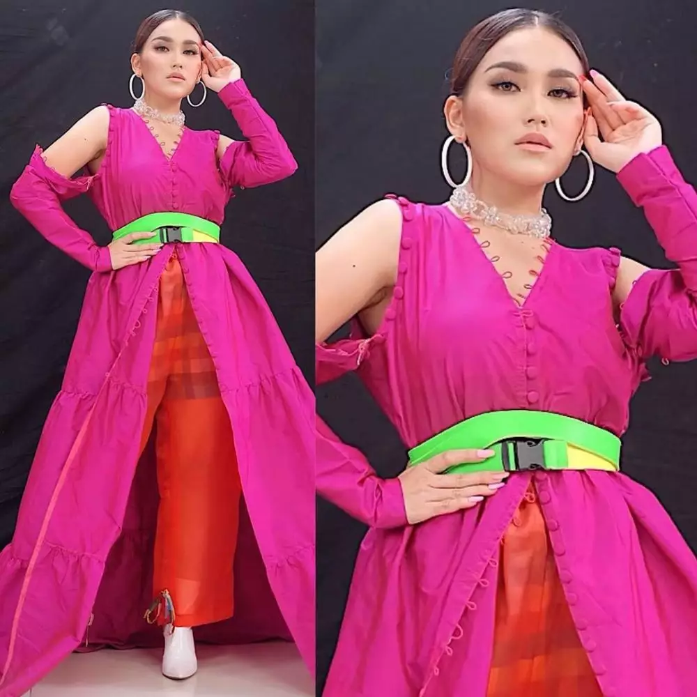 gaya pemotretan ayu ting ting Instagram