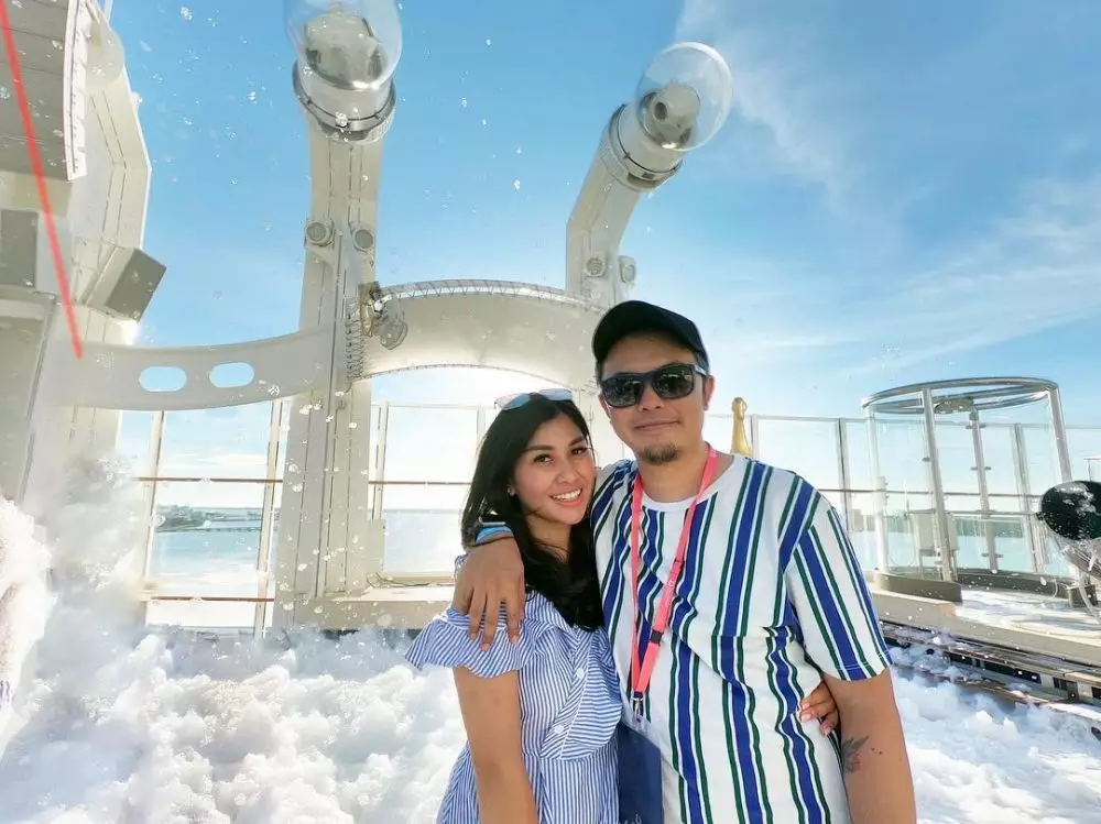 seleb ultah di atas kapal Instagram