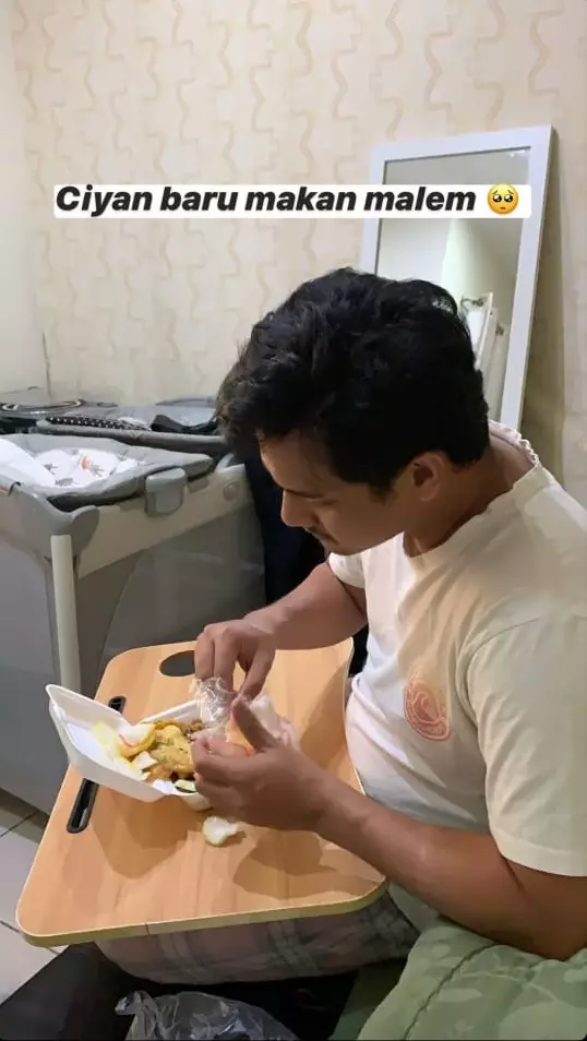 Vanessa Angel melahirkan instagram Vanessa Angel melahirkan instagram