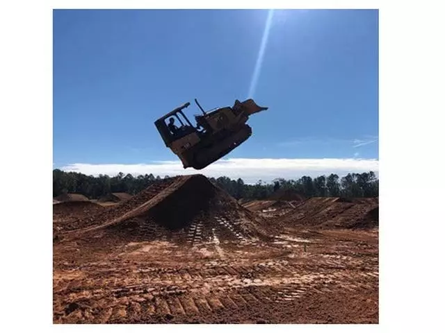 Momen pekerja alat berat gabut Berbagai sumber Momen pekerja alat berat gabut Berbagai sumber