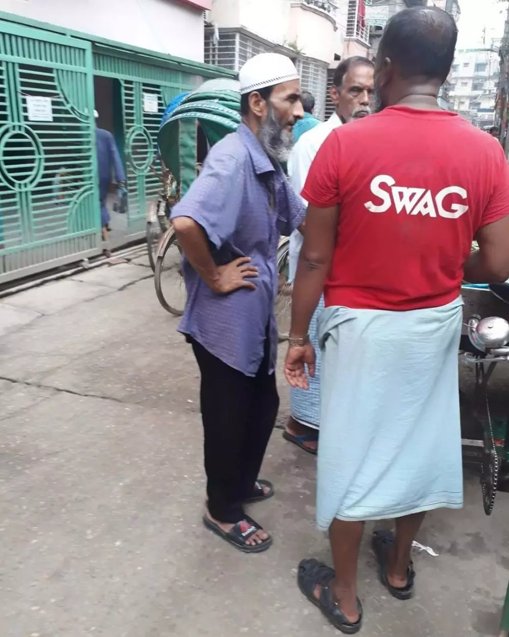 tulisan lucu kaus bapak-bapak © 2020 instagram.com