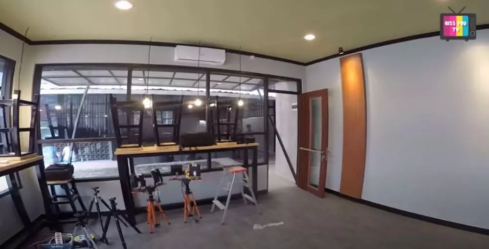 cafe Ayu Ting-Ting © 2020 brilio.net YouTube