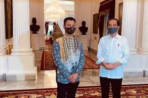 5 Momen Raffi Ahmad ketemu Presiden Jokowi, sepatunya bikin salfok