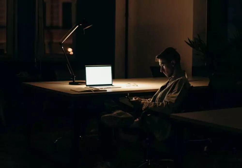 kata tentang malam hari © 2021 brilio.net kata tentang malam hari © 2021 brilio.net