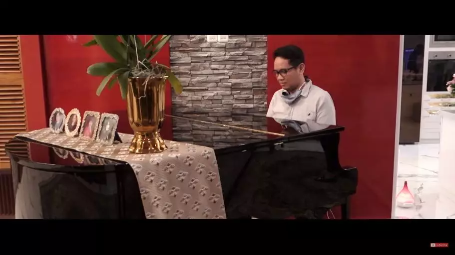 pesta ultah Ussy ke-40 YouTube pesta ultah Ussy ke-40 YouTube