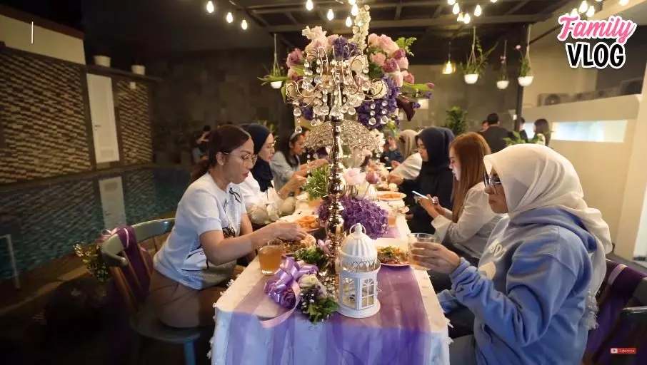 pesta ultah Ussy ke-40 YouTube pesta ultah Ussy ke-40 YouTube