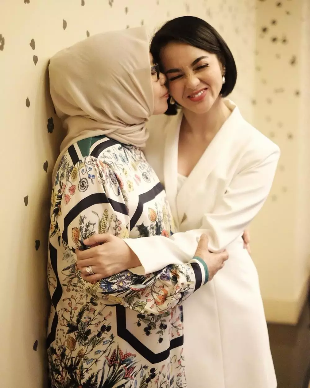 momen ririn ekawati bersama sang mama instagram