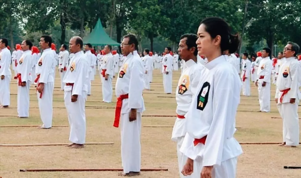 Prisia olahraga ekstrem Instagram