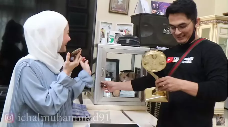 potret rumah Dinda Hauw berbagai sumber