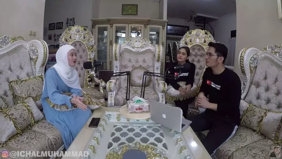 potret rumah Dinda Hauw berbagai sumber