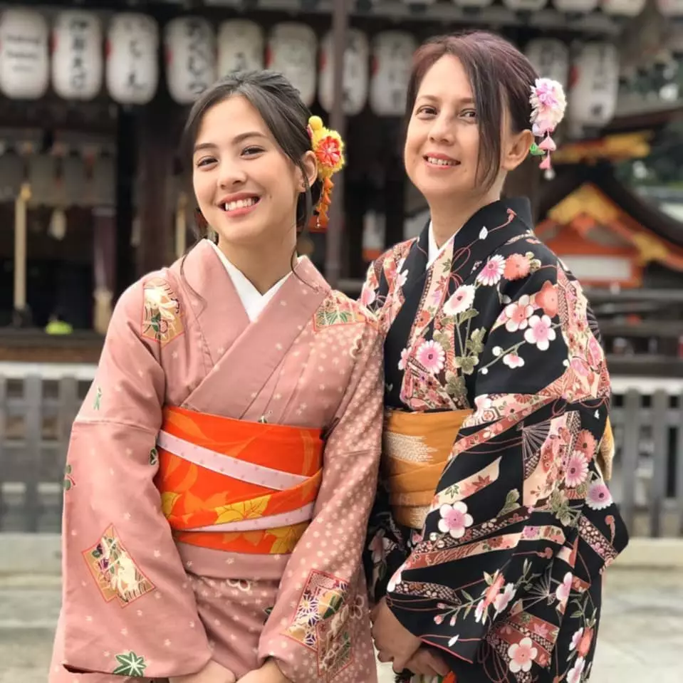 momen kebersamaan zara dan mama instagram