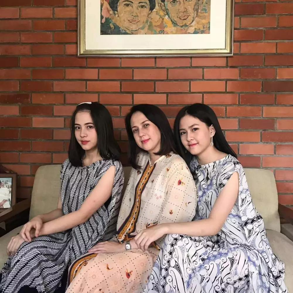 momen kebersamaan zara dan mama instagram