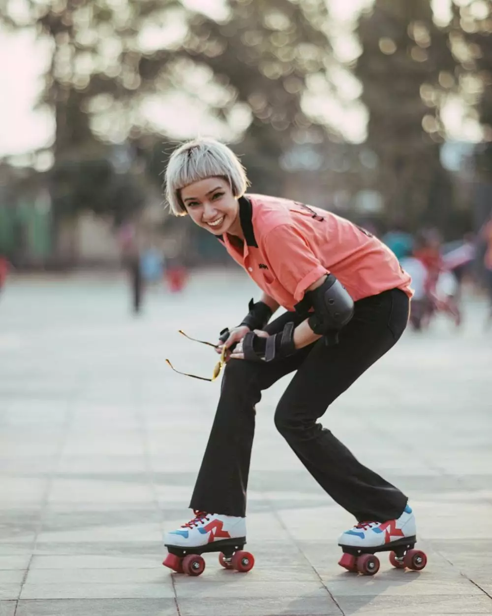 gaya seleb main sepatu roda instagram