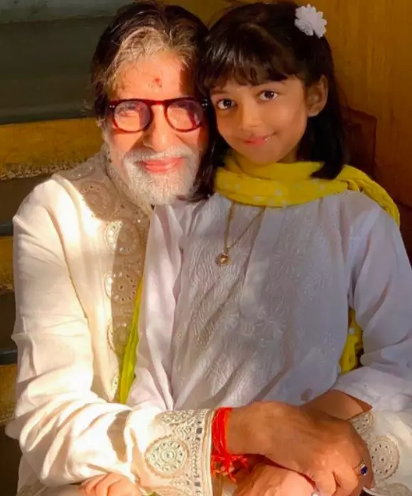 Amitabh Bachchan cucu © 2020 brilio.net Amitabh Bachchan cucu © 2020 brilio.net