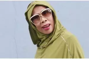 Perjalanan karier Mpok Omas, pelawak ikonik