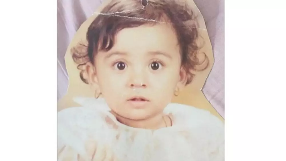 Shireen Sungkar dan Adam © 2020 brilio.net Shireen Sungkar dan Adam © 2020 brilio.net