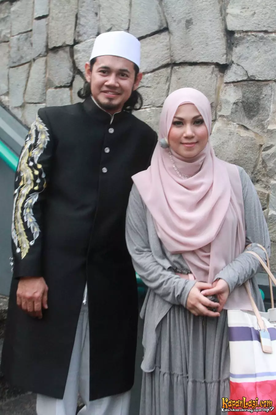 Seleb rujuk kembali © 2020 brilio.net Seleb rujuk kembali © 2020 brilio.net