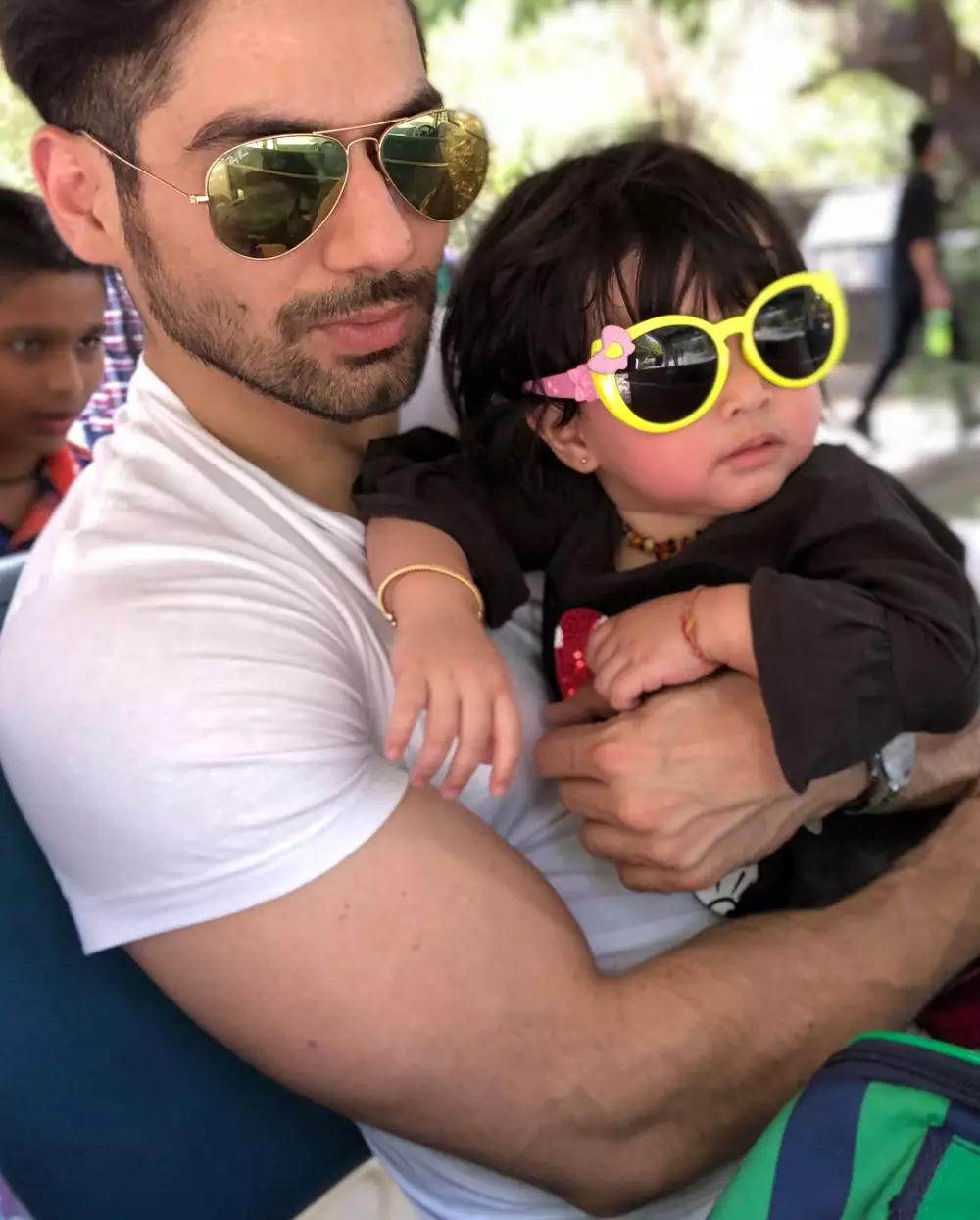 potret lavanya bhardwaj asuh buah hati instagram