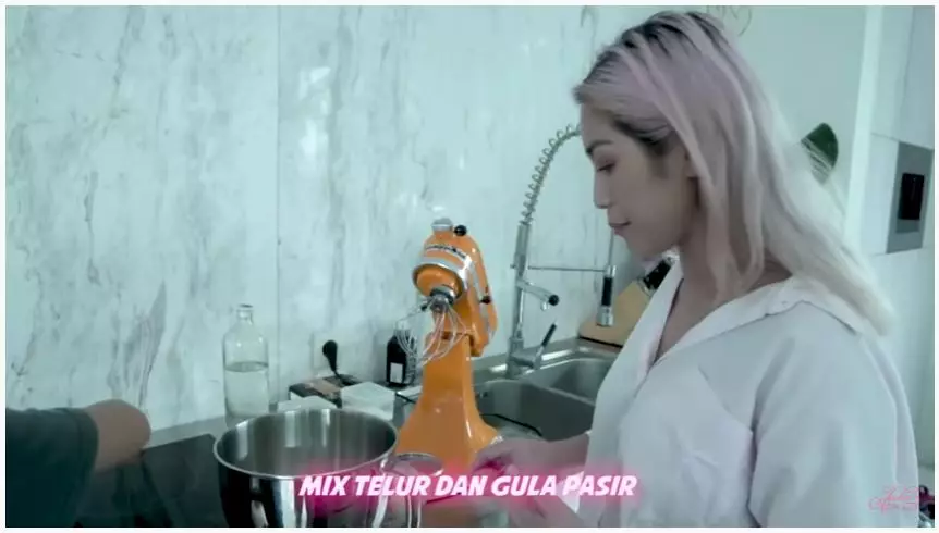 Jessica Iskandar dan El bikin kue YouTube