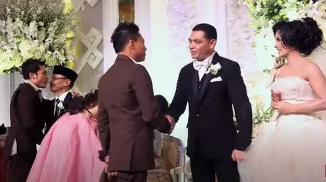 seleb hadiri pernikahan mantan berbagai sumber seleb hadiri pernikahan mantan berbagai sumber