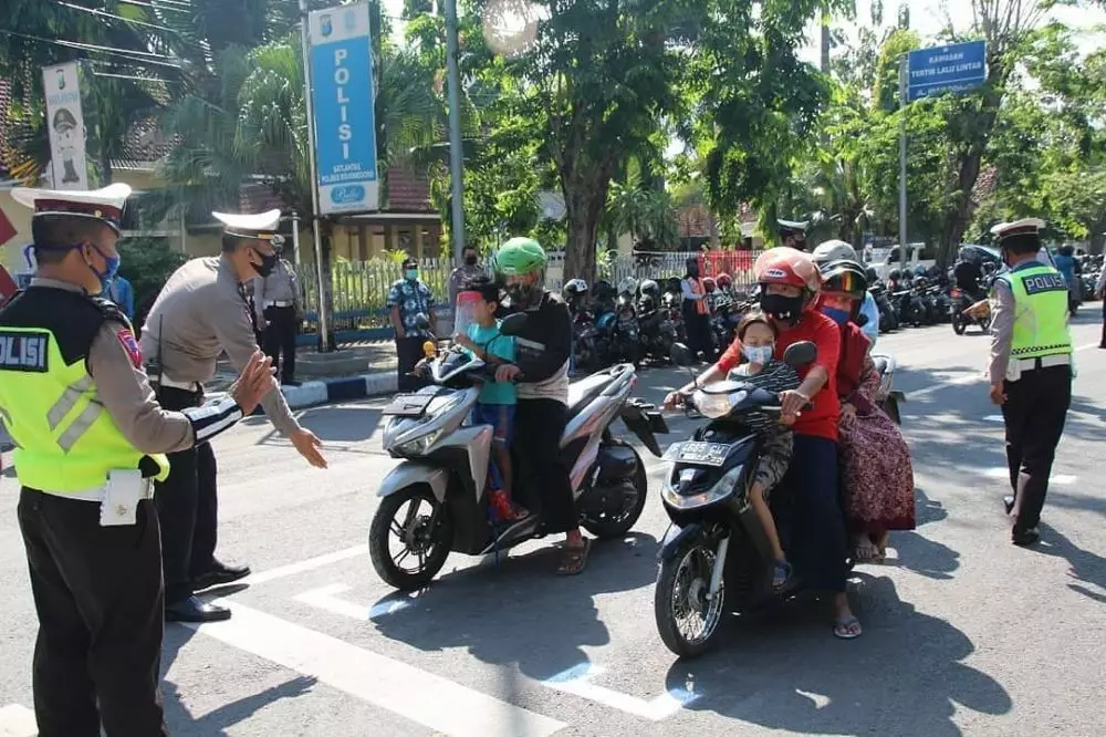 lampu merah ala motogp Instagram