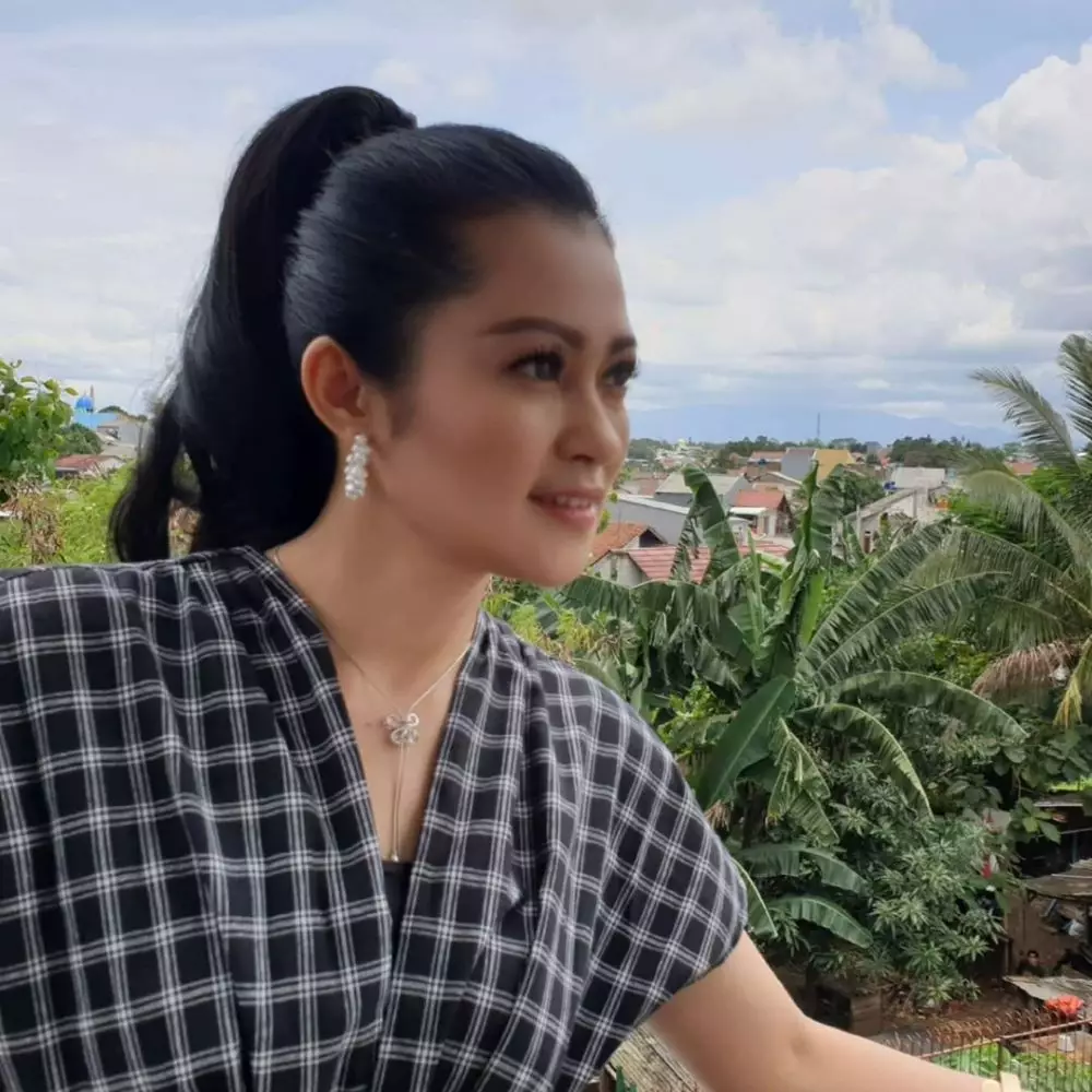 pesona Ratu Dewi Imasy bak ABG © 2020 brilio.net