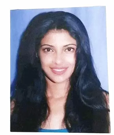 Akris Bollywood masa muda berbagai sumber Akris Bollywood masa muda berbagai sumber