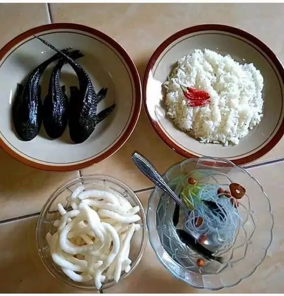 10 Isi piring makan kocak istimewa