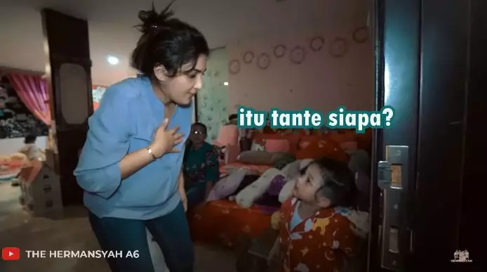 momen Arsya bertemu Millendaru © 2020 youtube.com