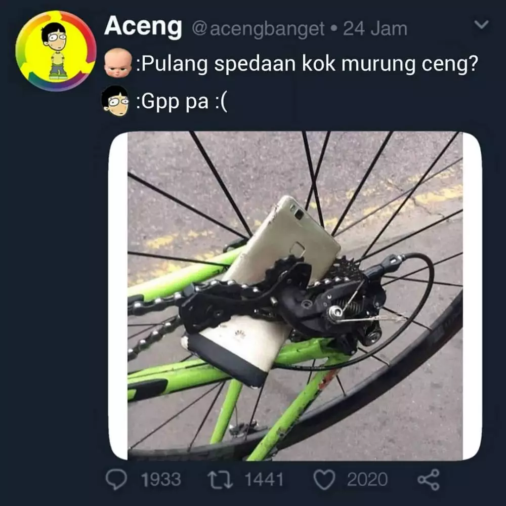 meme lucu orang bersepeda © 2020 instagram.com