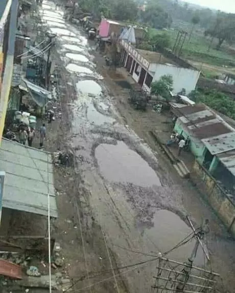 jalan rusak bikin melongo Instagram