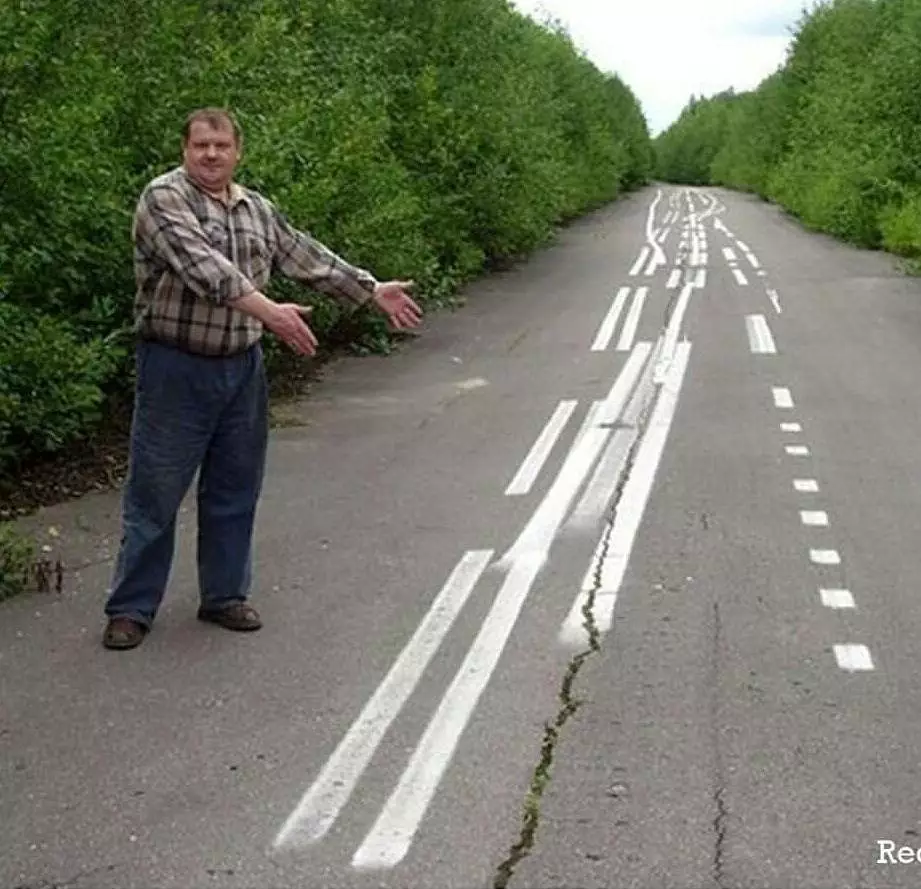 jalan rusak bikin melongo Instagram