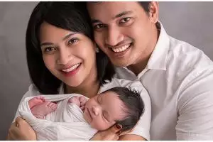 6 Pemotretan newborn anak Vanessa Angel, gemesinnya kebangetan