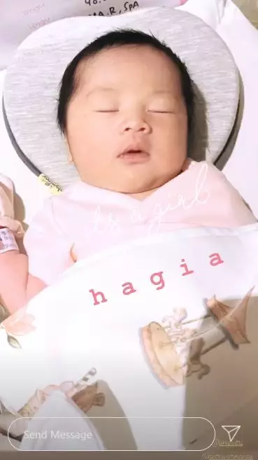 kelahiran buah hati ketiga detri warmanto Instagram