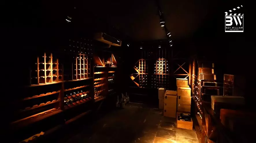 potret rumah Manoj Punjabi YouTube