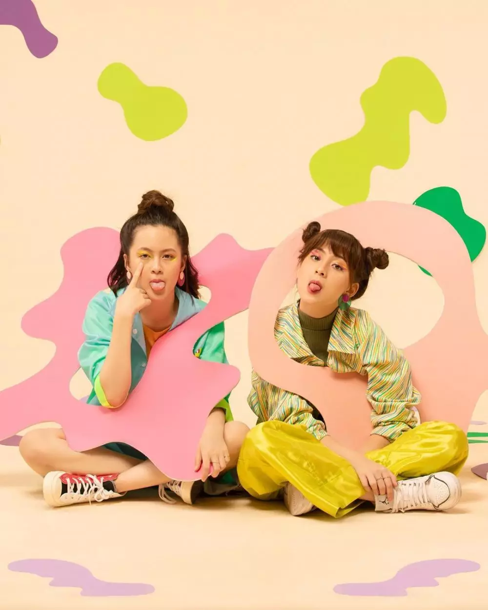 gaya pemotretan seleb kakak beradik instagram gaya pemotretan seleb kakak beradik instagram