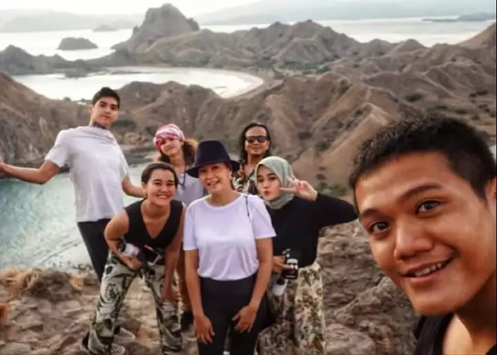 Diandra Marsha dan Al El Dul Berbagai sumber Diandra Marsha dan Al El Dul Berbagai sumber