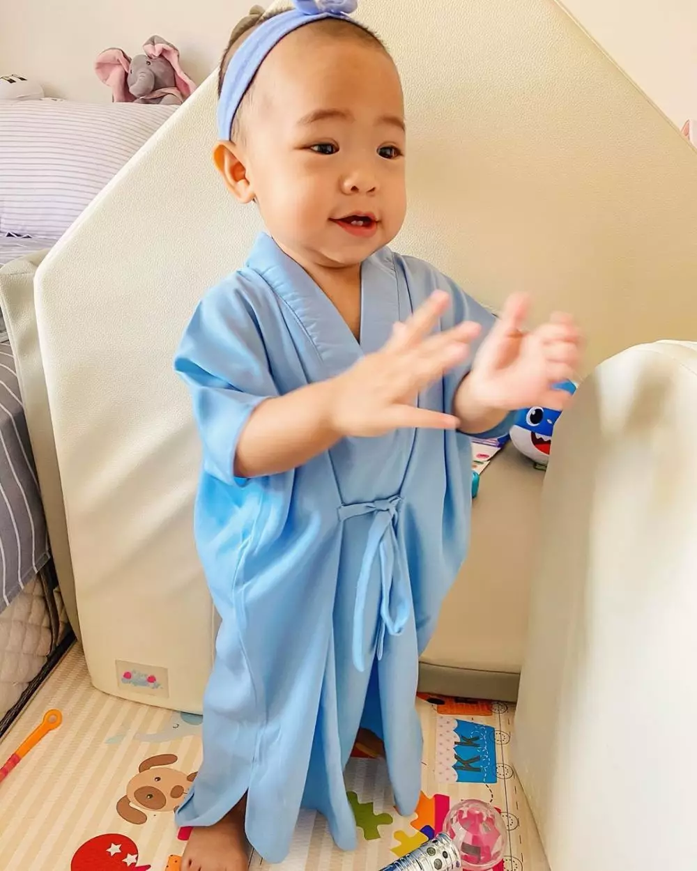 Gaya Alea anak Raditya Dika bak ABG Instagram