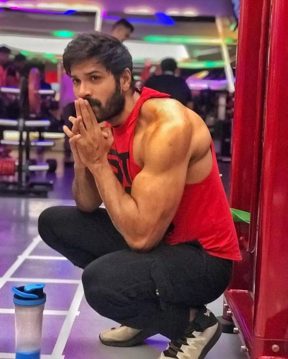 aktor bollywood hobi ngegym instagram