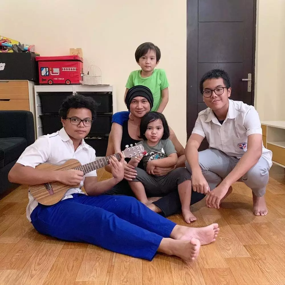 penampakan rumah anji instagram