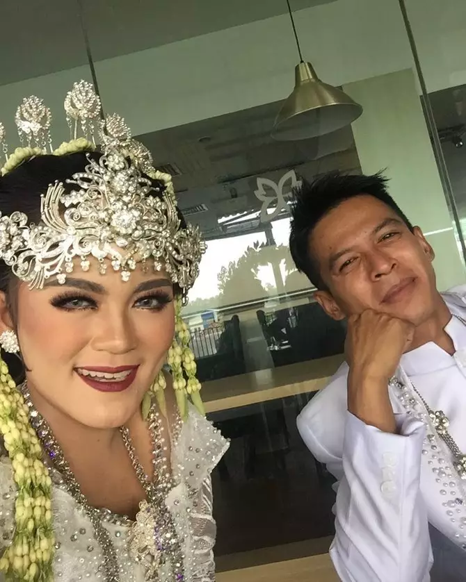 Ariel KW menikah © 2020 brilio.net Ariel KW menikah © 2020 brilio.net