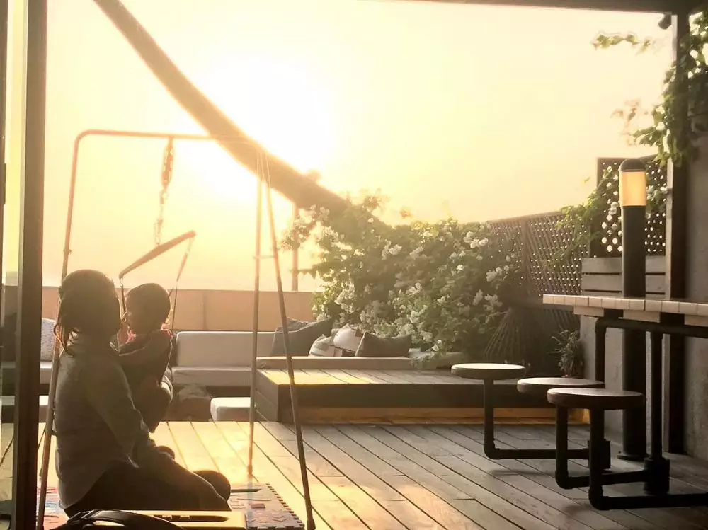 balkon rumah seleb india Instagram