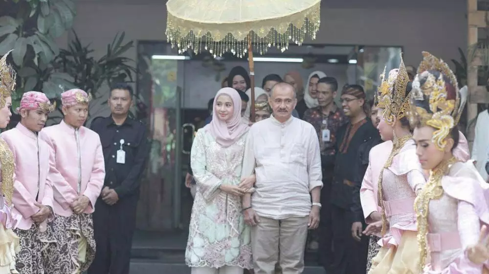 kebersamaan bella dan papa  Instagram