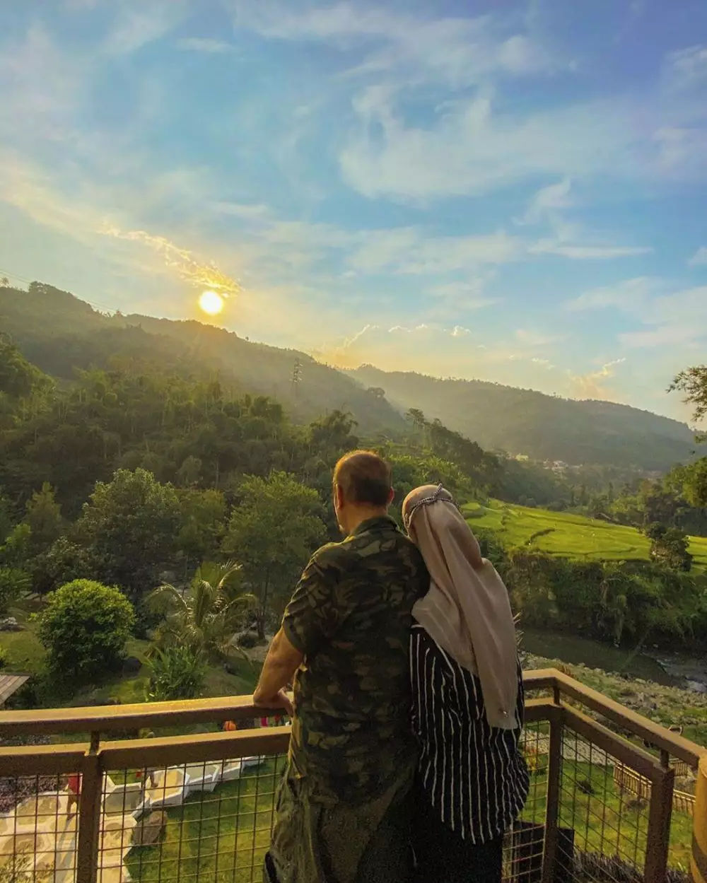 kebersamaan bella dan papa  Instagram