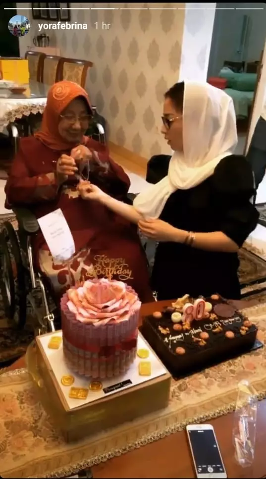 ultah nenek Nikita instagram